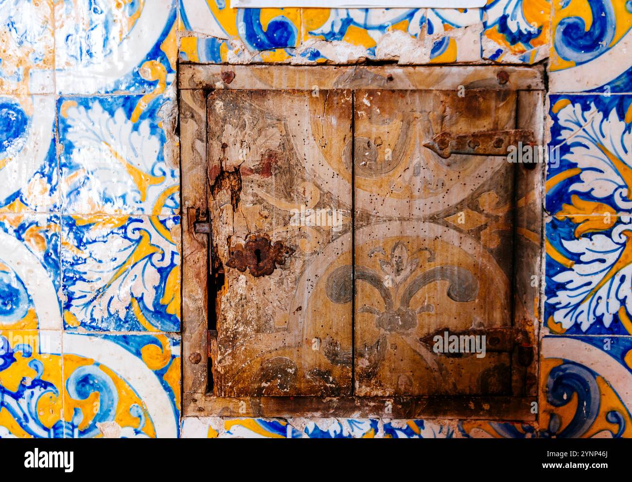 Dettagli della finestra del 1546, XVII secolo. Chiesa dei Dominicas, Igreja das Domínicas. Elvas, Alentejo, Portogallo, Europa. Foto Stock