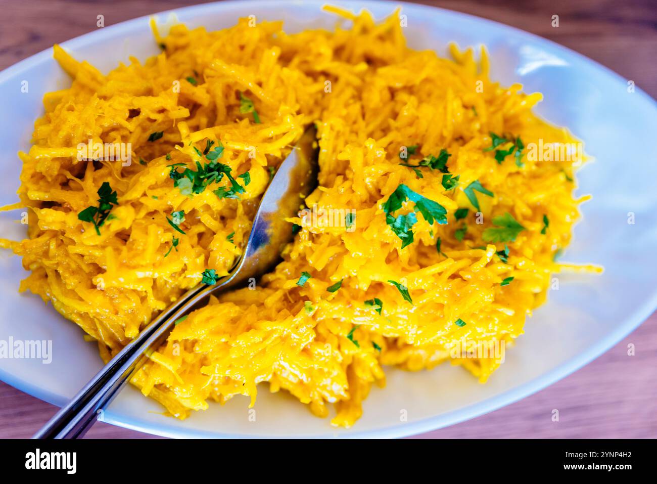 Cucina tradizionale portoghese: Baccalà in stile Bras. Elvas, Alentejo, Portogallo, Europa Foto Stock