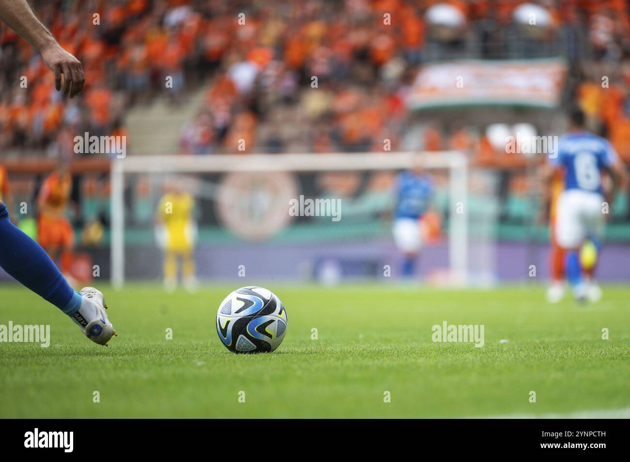 LUBIN, POLONIA - 23 LUGLIO 2023: Partita di calcio polacca PKO Ekstraklasa tra KGHM Zaglebie Lubin e Ruch Chorzow 2:1. Foto Stock