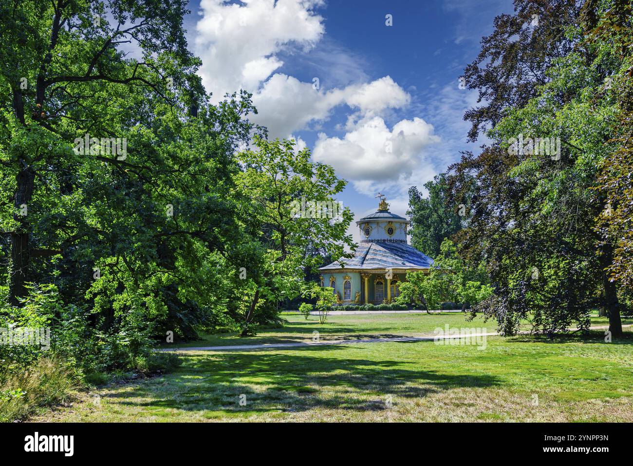 La casa del tè cinese si trova nel bellissimo Parco Sanssouci. In bella stagione estiva Foto Stock