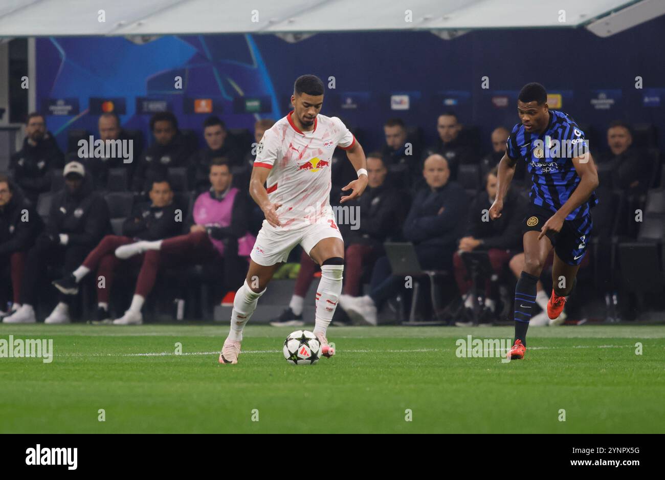 Milano, Italia. 26 novembre 2024. Durante la UEFA Champions League 2024/25, partita di calcio tra FC Inter e RB Leipzig il 26 novembre 2024 allo Stadio San Siro '' Giuseppe Meazza'' di Milano, Italia, credito: Nderim Kaceli/Alamy Live News Foto Stock