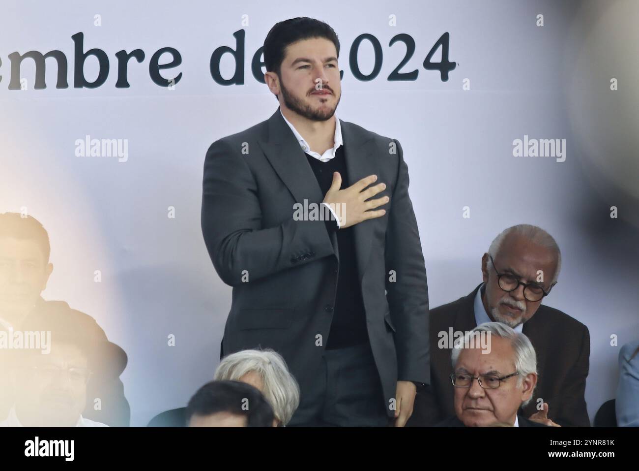 Città del Messico, Messico. 25 novembre 2024. Samuel García Governatore di Nuevo León, durante l'accordo nazionale per il diritto umano all'acqua e alla sostenibilità, tenutosi presso il Parco ecologico di Xochimilco. Il 25 novembre 2024 a città del Messico, Messico. (Foto di Carlos Santiago/ Eyepix Group/Sipa USA) credito: SIPA USA/Alamy Live News Foto Stock