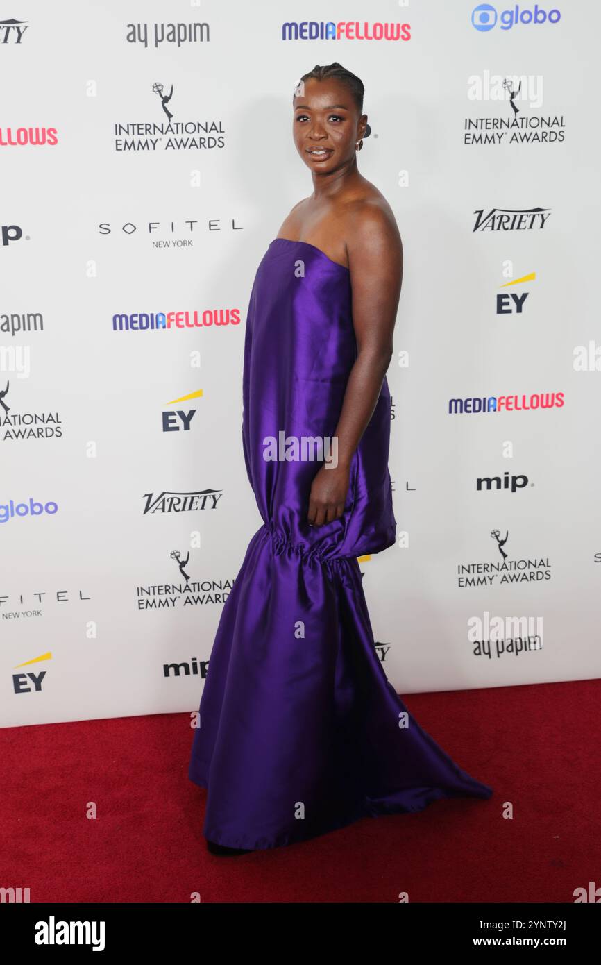 NEW YORK, NEW YORK - NOVEMBRE 25: L'attrice nigeriana Folake Olowofoyeku partecipa al 52° International Emmy Awards al New York Hilton il 25 novembre 2024 a New York City. La serata ha celebrato il talento globale e l'eccellenza della televisione, attirando stelle da tutto il mondo. (Foto: Giada Papini Rampelotto/EuropaNewswire). Foto Stock