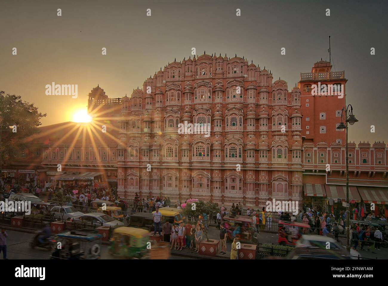 Hawa Mahal, Palazzo dei venti, Jaipur, Rajasthan, India Foto Stock