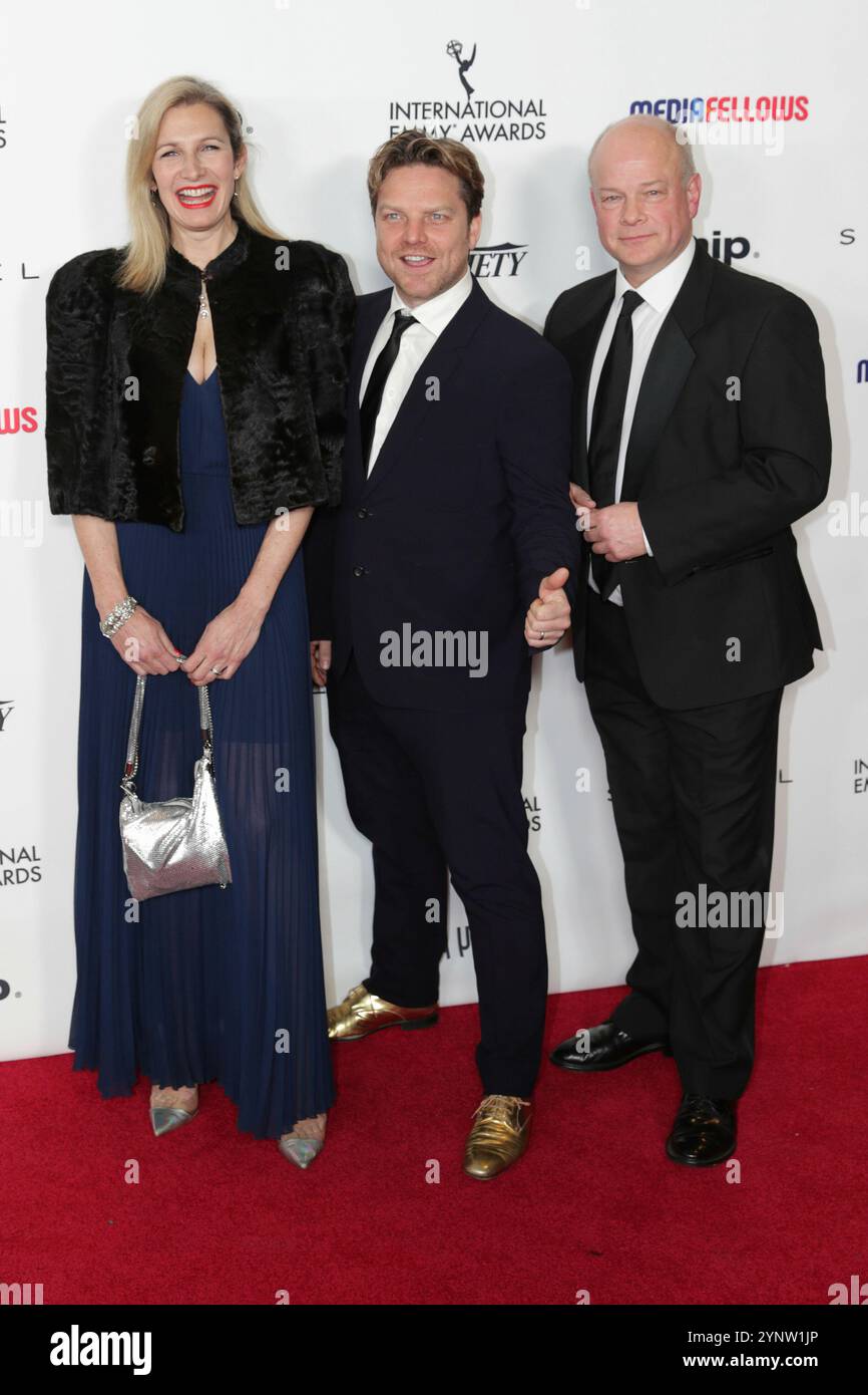 New York. 25 novembre 2024. NEW YORK, NEW YORK - NOVEMBRE 25: Lucy Montgomery e Rhys Thomas partecipano al 52° International Emmy Awards all'Hilton di New York il 25 novembre 2024. La serata ha celebrato il talento globale e l'eccellenza della televisione, attirando stelle da tutto il mondo. (Crediti: Giada Papini Rampelotto/EuropaNewswire)./dpa/Alamy Live News Foto Stock