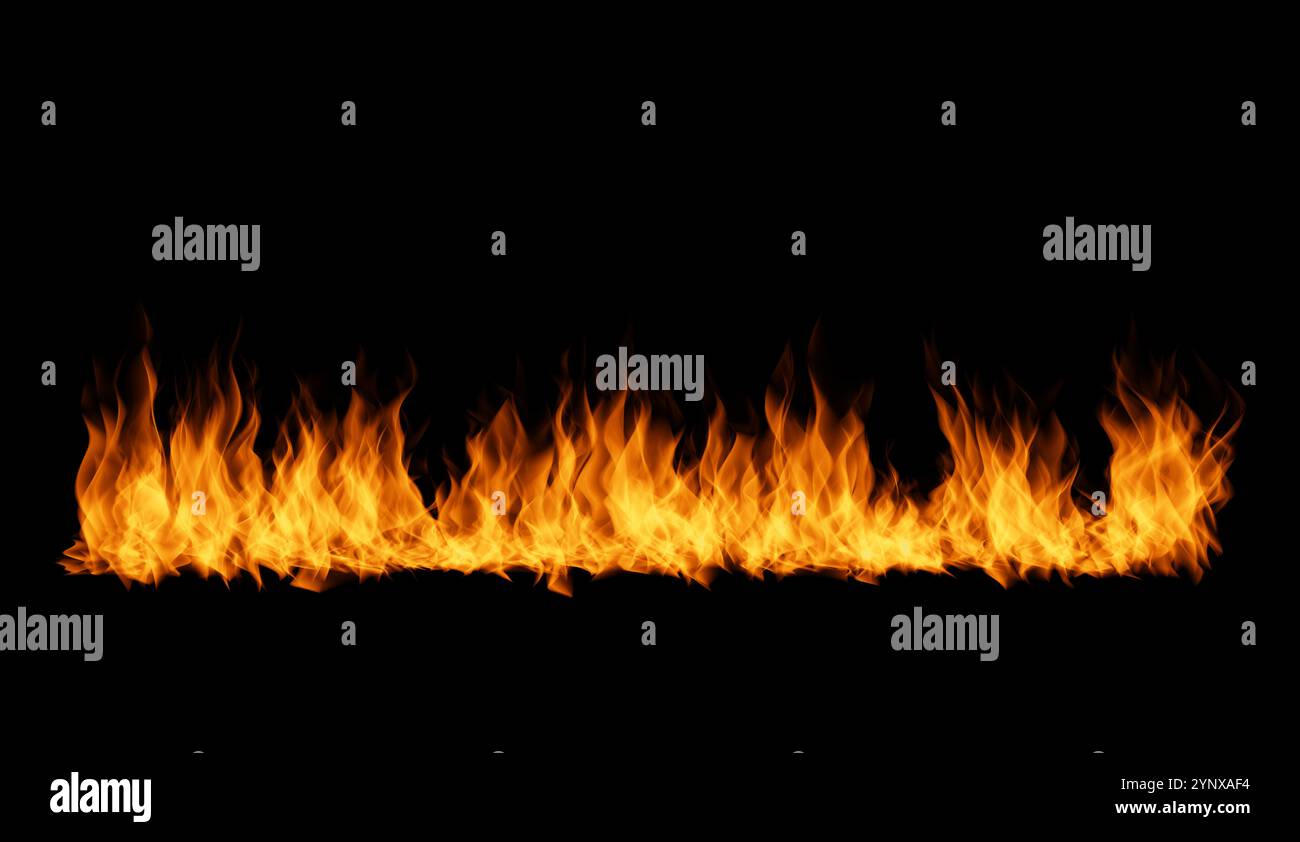 Fiamme su sfondo nero. Fuoco fiamme su sfondo nero. Isolamento ignifugo, struttura astratta. Effetto esplosivo fiammeggiante con bruciatura f Foto Stock