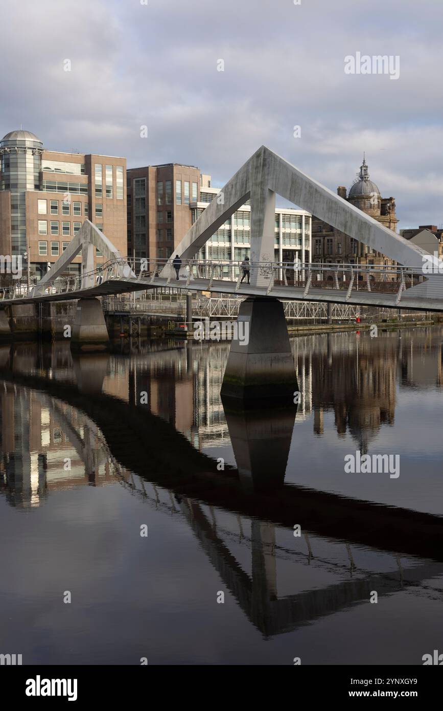 River Clyde, a Glasgow, in Scozia, il 27 novembre 2024. Foto Stock