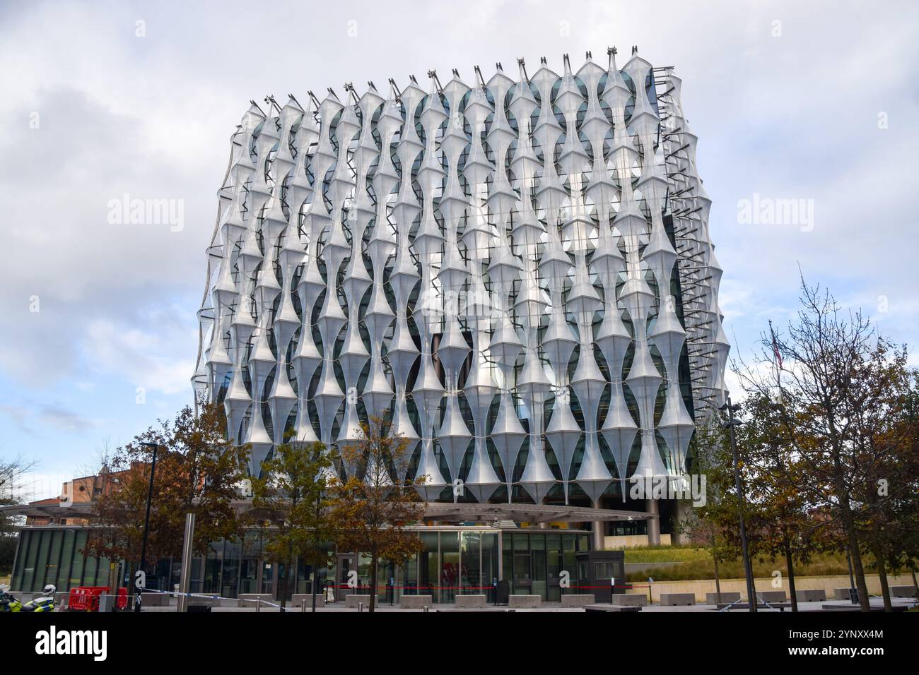 Londra, Regno Unito. 22 novembre 2024. Vista generale dell'Ambasciata degli Stati Uniti a Londra. Credito: Vuk Valcic/Alamy Foto Stock