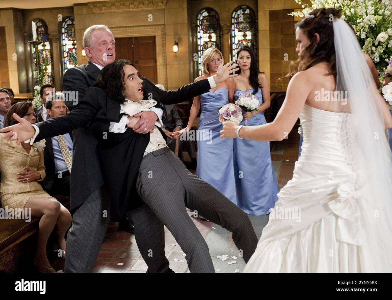 ARTHUR 2011 Warner Bros Film con Russell Brand nel ruolo di Bozy Arthur Bach e Jennifer Garner nel ruolo di Susan Johnson Foto Stock
