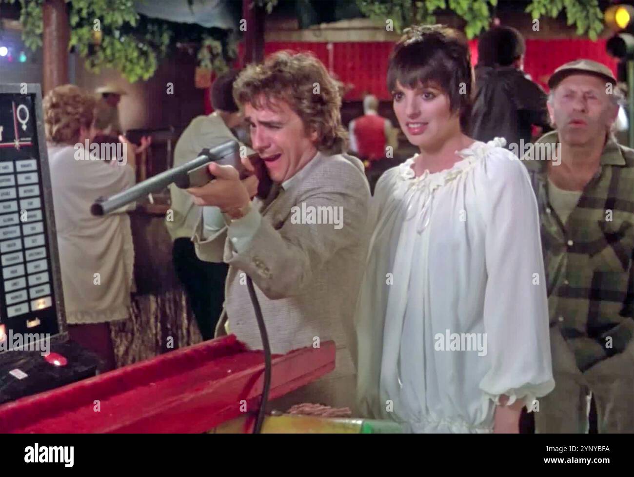 ARTHUR 1981 Warner Bros. Film con Liza Minnelli nel ruolo di Linda Marolla e Dudley Moore nel ruolo di Arthur Bach Foto Stock