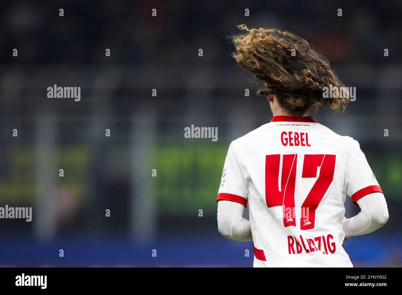 Milano, Italia. 26 novembre 2024. Viggo Gebel dell'RB Leipz durante la partita di calcio della fase di UEFA Champions League 2024/25 tra FC Internazionale e RB Leipzig. Crediti: Nicolò campo/Alamy Live News Foto Stock