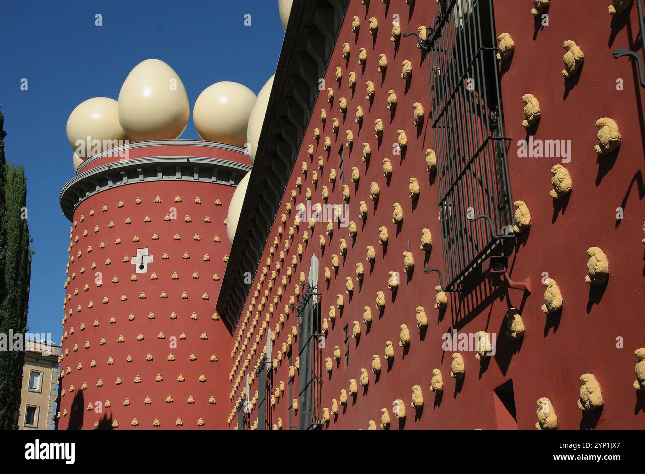 Museo Dali. Posto nel vecchio teatro comunale. Torre Galatea Torre Galata e cupola. Città di Figueres. Alt regione Emporda. Provincia di Girona. Catalogna Foto Stock