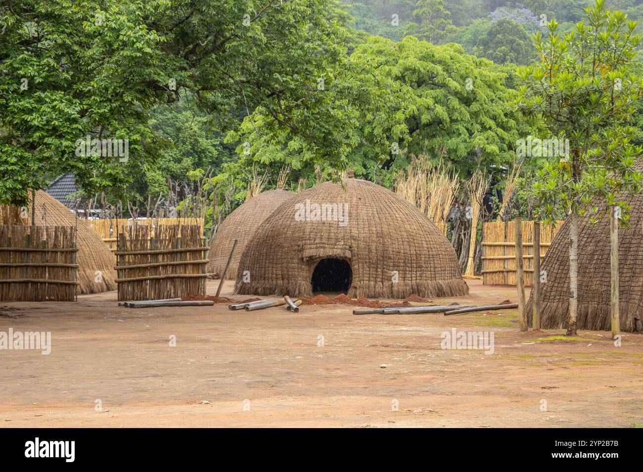 Capanna tradizionale nel villaggio culturale Eswatini Foto Stock