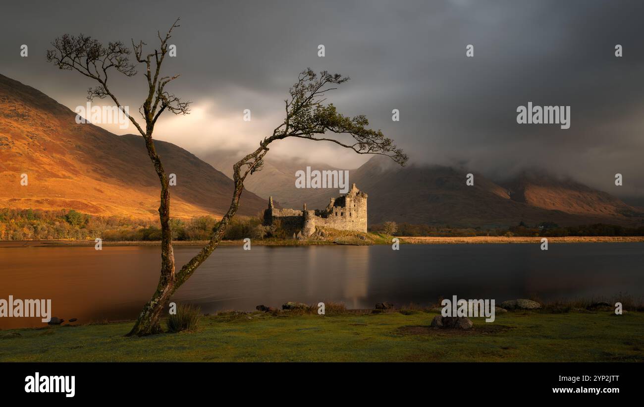 Kilchurn Castle e Loch Awe, Argyll and Bute, Scotland, Regno Unito, Europa Foto Stock