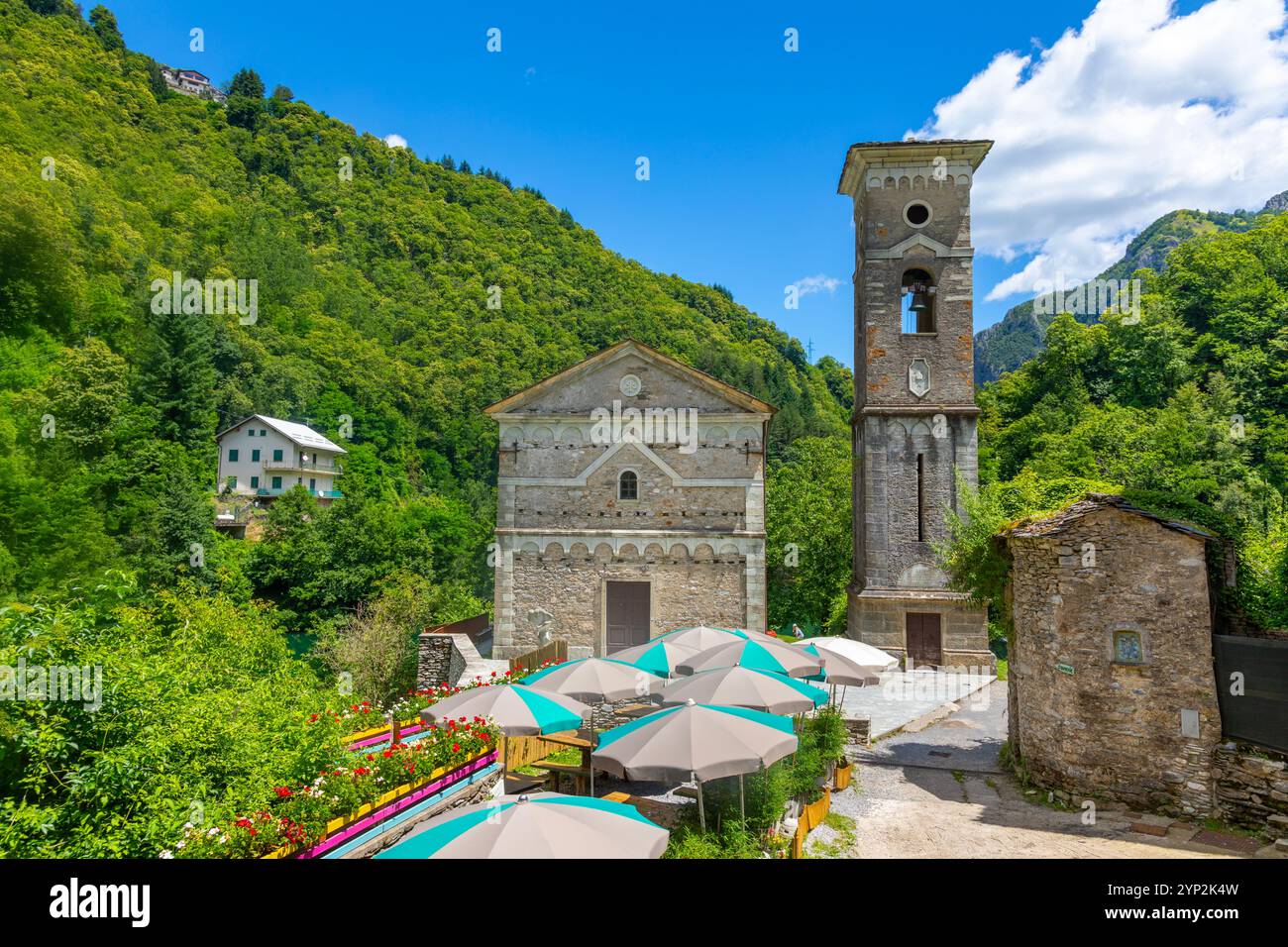 Isola Santa, Chiesa di San Jacapo, Alpi Apuane, Garfagnana, Toscana, Italia, Europa Foto Stock