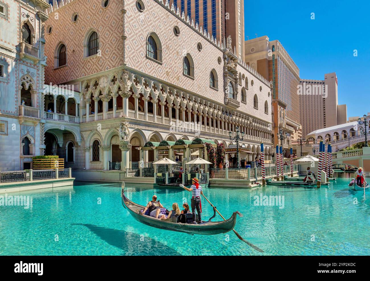 Gondole al Venetian Hotel and Casino, aperto nel 1999, Las Vegas, Nevada, Stati Uniti d'America, Nord America Foto Stock