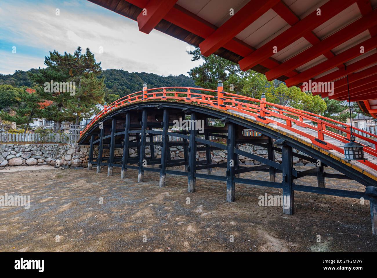 Santuario di Itsukushima, tempio shintoista, sull'isola di Miyajima, sito patrimonio dell'umanità dell'UNESCO, prefettura di Hiroshima, Honshu, Giappone, Asia Foto Stock