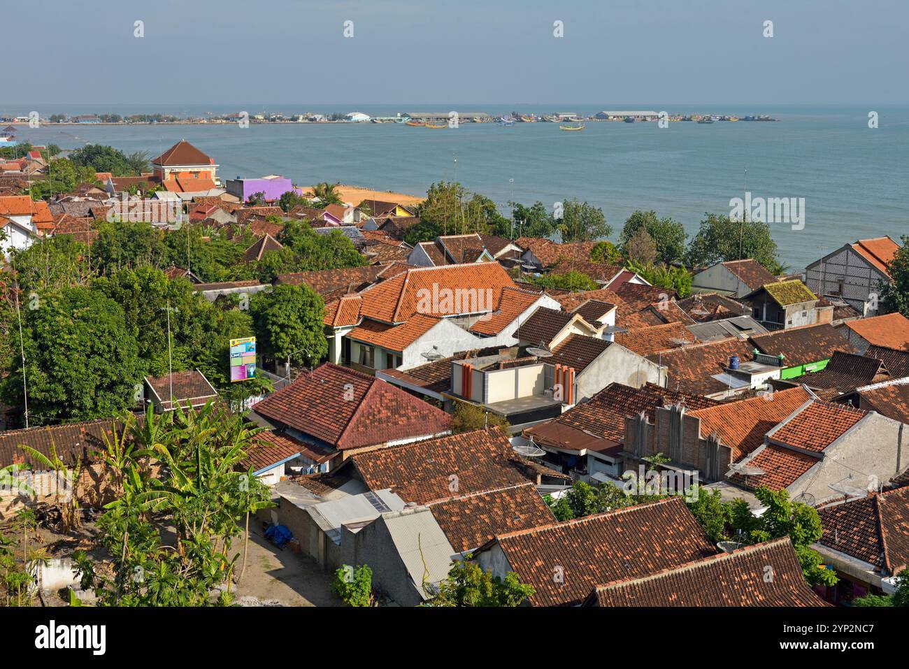 Distretto accanto al Mar di Giava a Rembang, isola di Giava, Indonesia, Sud-est asiatico, Asia Foto Stock