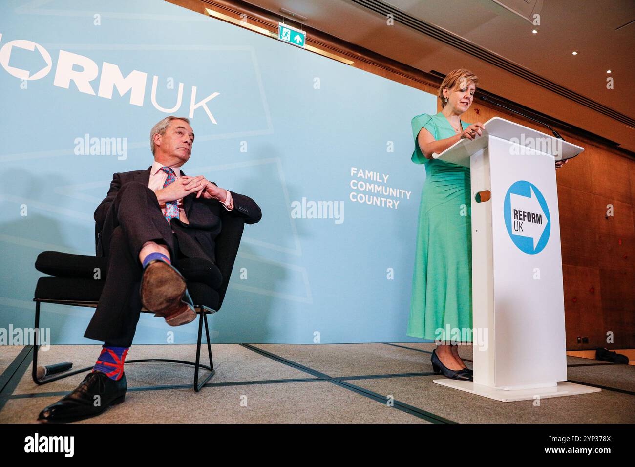 Londra, Regno Unito. 28 novembre 2024. Reform UK ospita una conferenza stampa in un hotel nel centro di Londra sulla crescita del partito, la professionalizzazione e l'annuncio che l'ex deputato del Partito Conservatore Andrea Jenkyns si è Unito a Reform UK con l'intenzione di diventare sindaco del Greater Lincolnshire. Nigel Farage, deputato Clacton, Zia Yusuf, presidente di Reform UK e Richard Tice, deputato Boston e Skegness sono presenti. Credito: Imageplotter/EMPICS/Alamy Live News Foto Stock