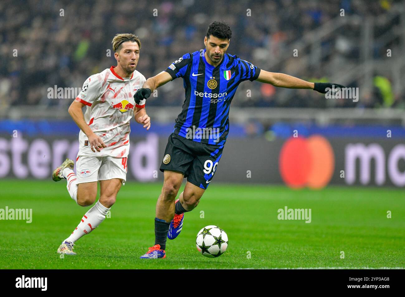 Milano, Italia. 26 novembre 2024. Mehdi Taremi (99) dell'Inter visto durante la partita di UEFA Champions League tra Inter e RB Lipsia al Giuseppe Meazza di Milano. Foto Stock