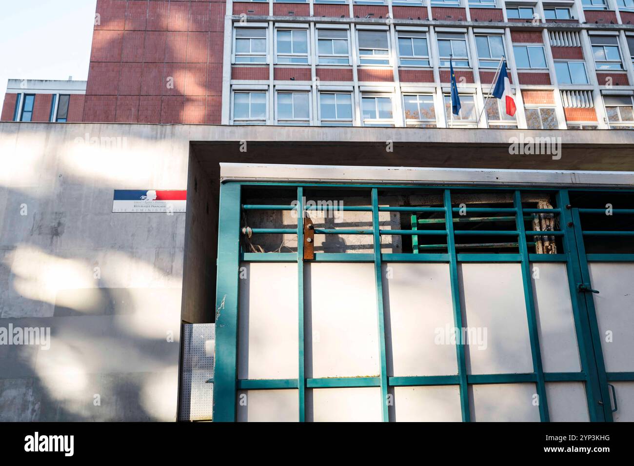 Tolosa, Francia. 28 novembre 2024. Protesta indetta dai sindacati della federazione dipartimentale dei titolari di agricoltura (FDSEA) al di fuori degli uffici amministrativi della città in opposizione al proposto accordo di libero scambio tra l'UE e il Mercosur (blocco commerciale frenetico del Sud America) a Tolosa, in Francia, il 28 novembre 2024. Foto di Patricia Huchot-Boissier/ABACAPRESS. COM credito: Abaca Press/Alamy Live News Foto Stock