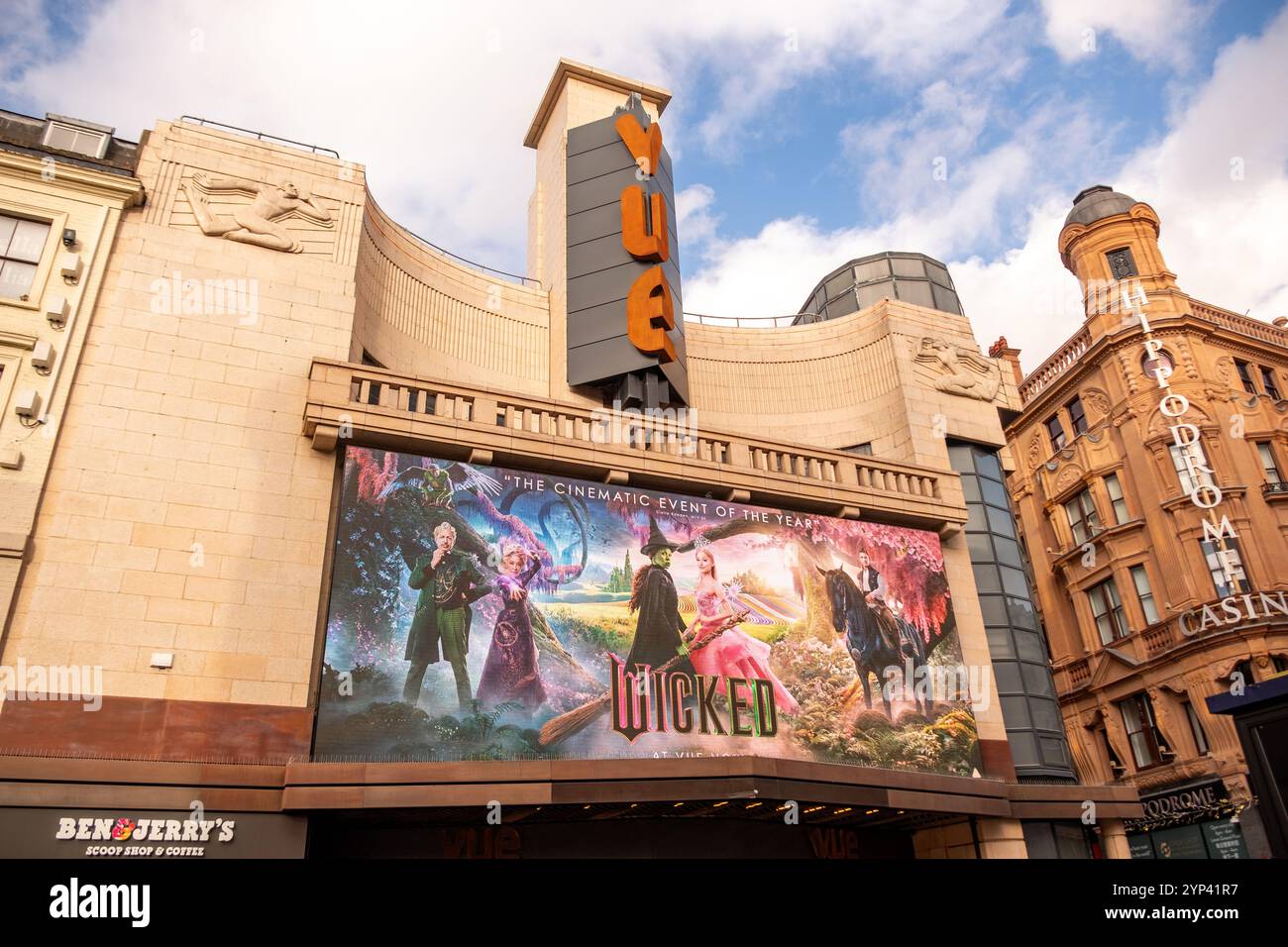 LONDRA - 25 NOVEMBRE 2024: Vue Cinema in Leicester Square - West End, sede principale del cinema. La pubblicità ha rovinato il film Foto Stock