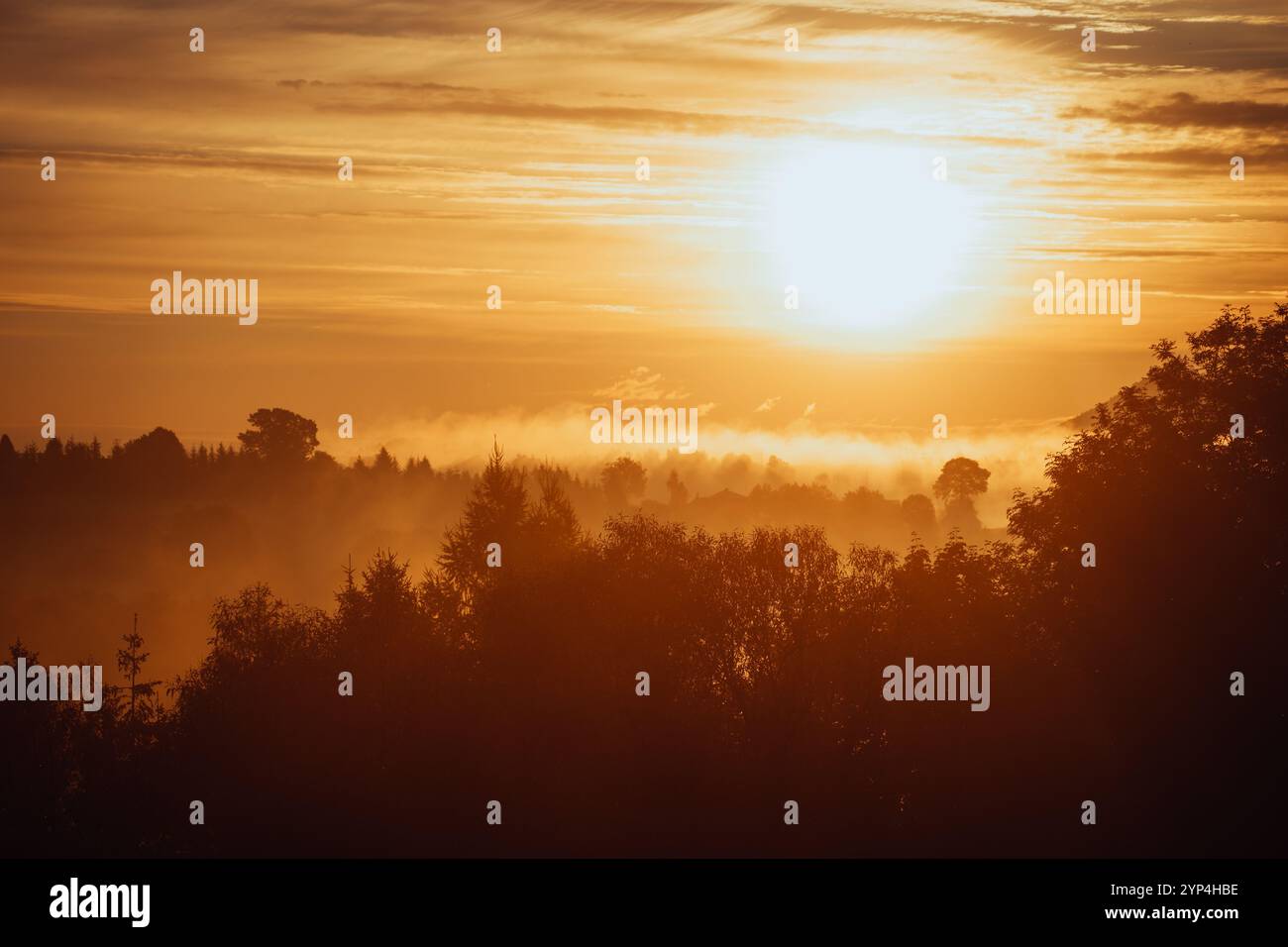 Klimatyczny wschód słońca W Małopolsce Foto Stock