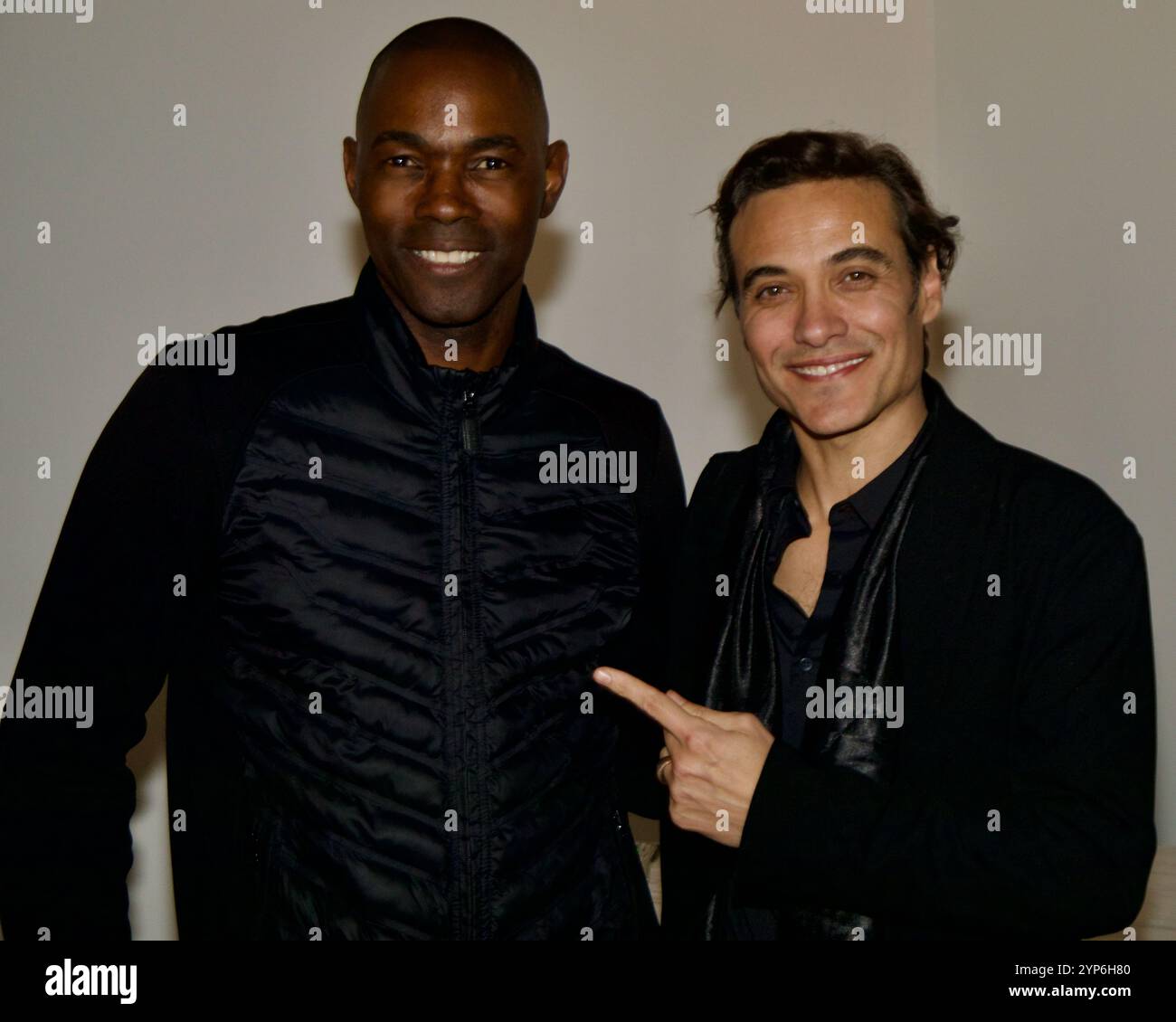 FYC cocktail Reception per l'attore argentino Martín Rodríguez (di Netflix's Griselda) tenutosi in una residenza privata a Santa Monica il 23 novembre Foto Stock