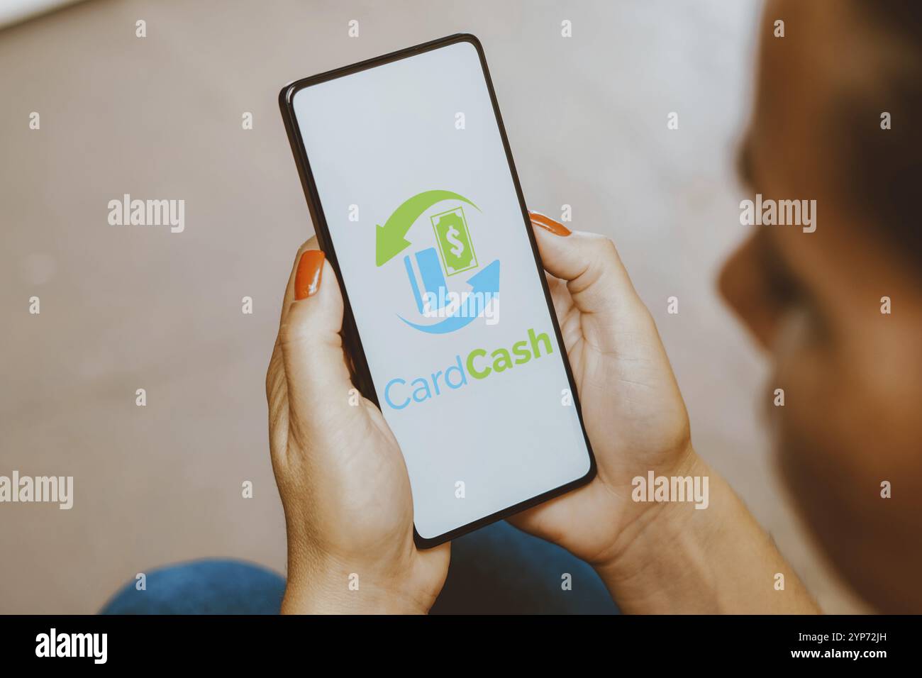 In questa immagine, il logo CardCash viene visualizzato sullo schermo di uno smartphone Foto Stock
