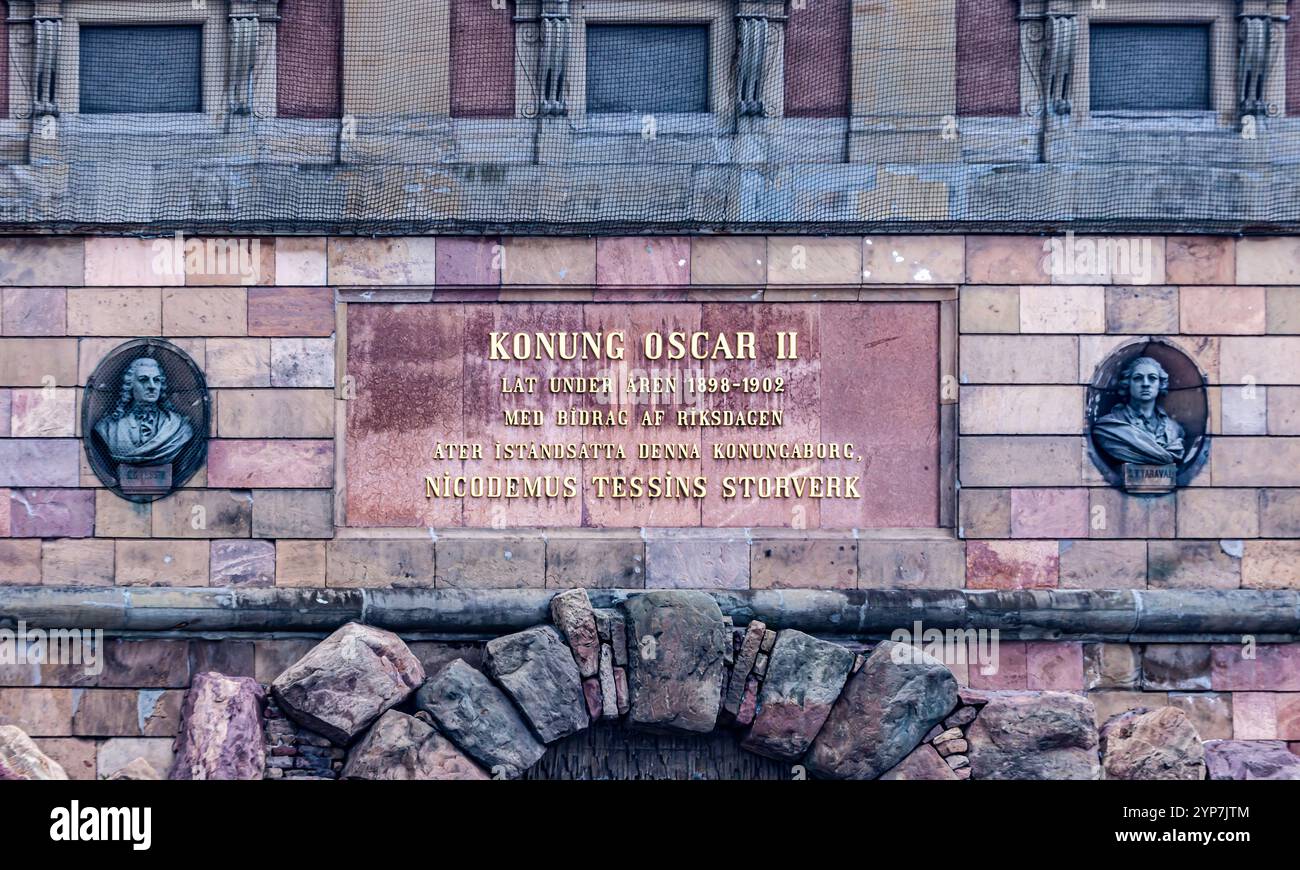 Stoccolma, Svezia 2025. Splendida vista di Stoccolma al tramonto e all'alba, bellissime vecchie case che si estendevano accanto ad essa in Svezia Foto Stock