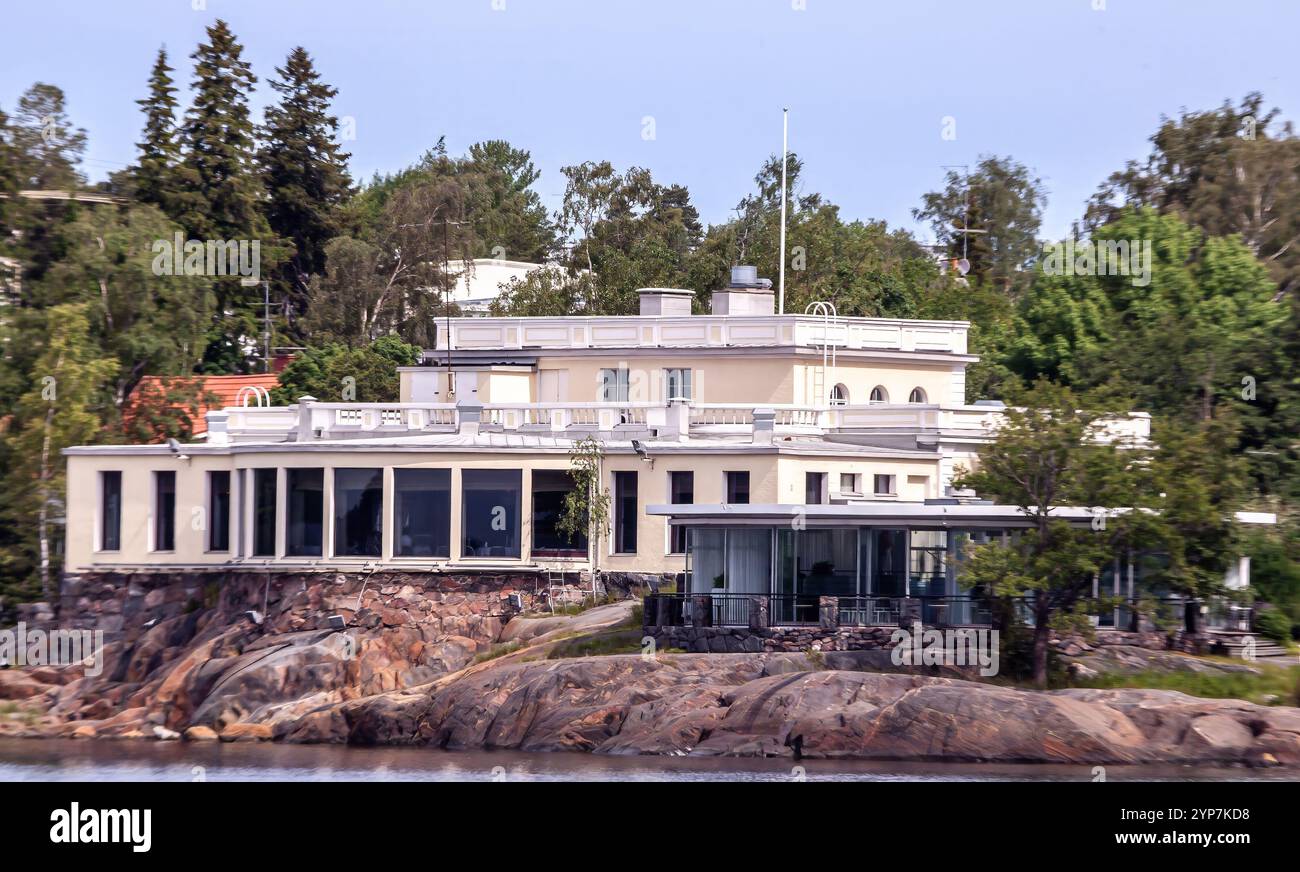 Helsinki, Finlandia 2025, splendido paesaggio urbano da Helsinki. Finlandia. Paesaggio urbano di Helsinki con la cattedrale di Helsinki e la piazza del mercato, Finlandia Foto Stock