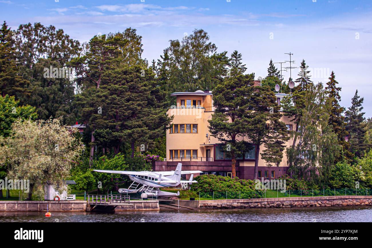 Helsinki, Finlandia 2025, splendido paesaggio urbano da Helsinki. Finlandia. Paesaggio urbano di Helsinki con la cattedrale di Helsinki e la piazza del mercato, Finlandia Foto Stock