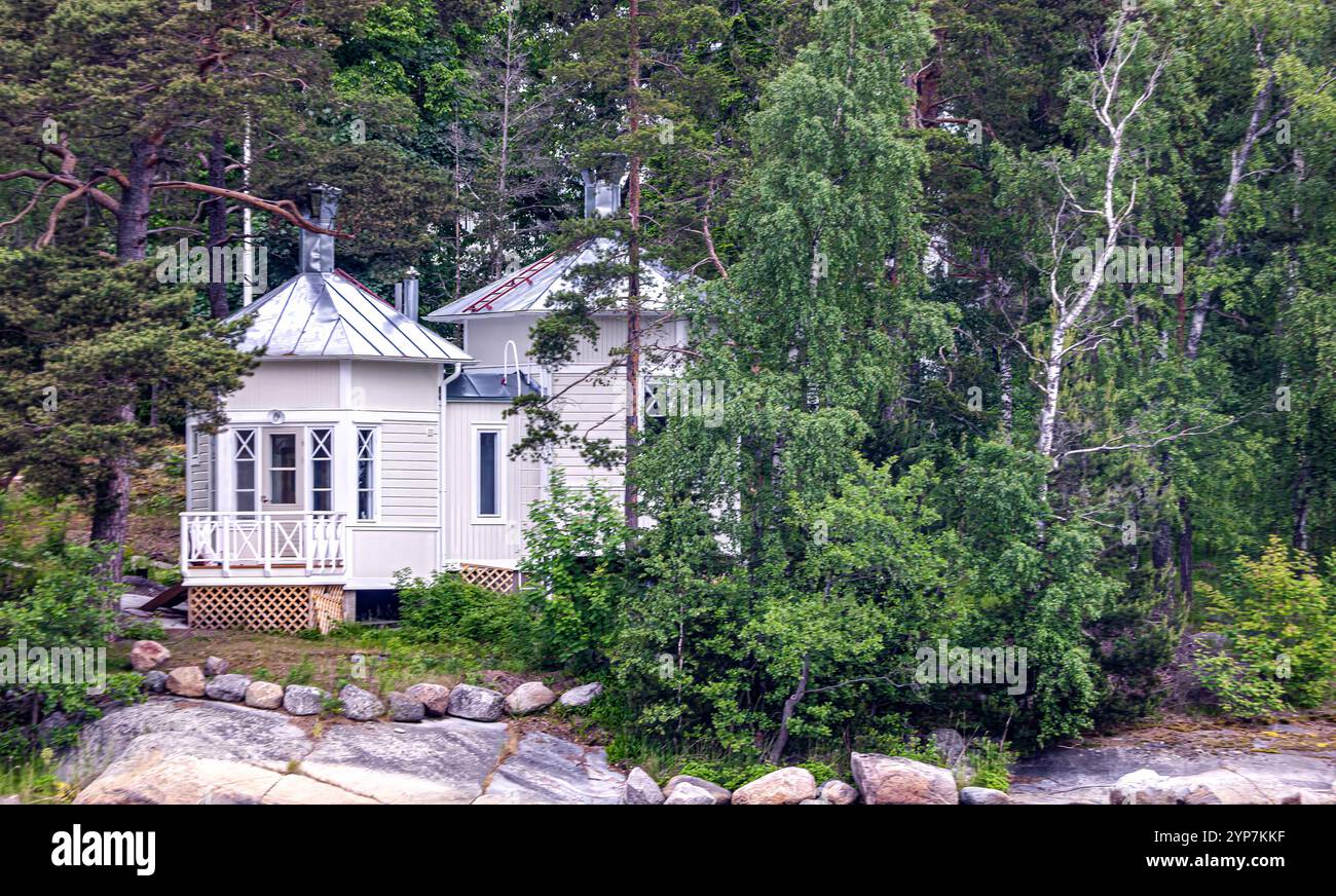 Helsinki, Finlandia 2025, splendido paesaggio urbano da Helsinki. Finlandia. Paesaggio urbano di Helsinki con la cattedrale di Helsinki e la piazza del mercato, Finlandia Foto Stock