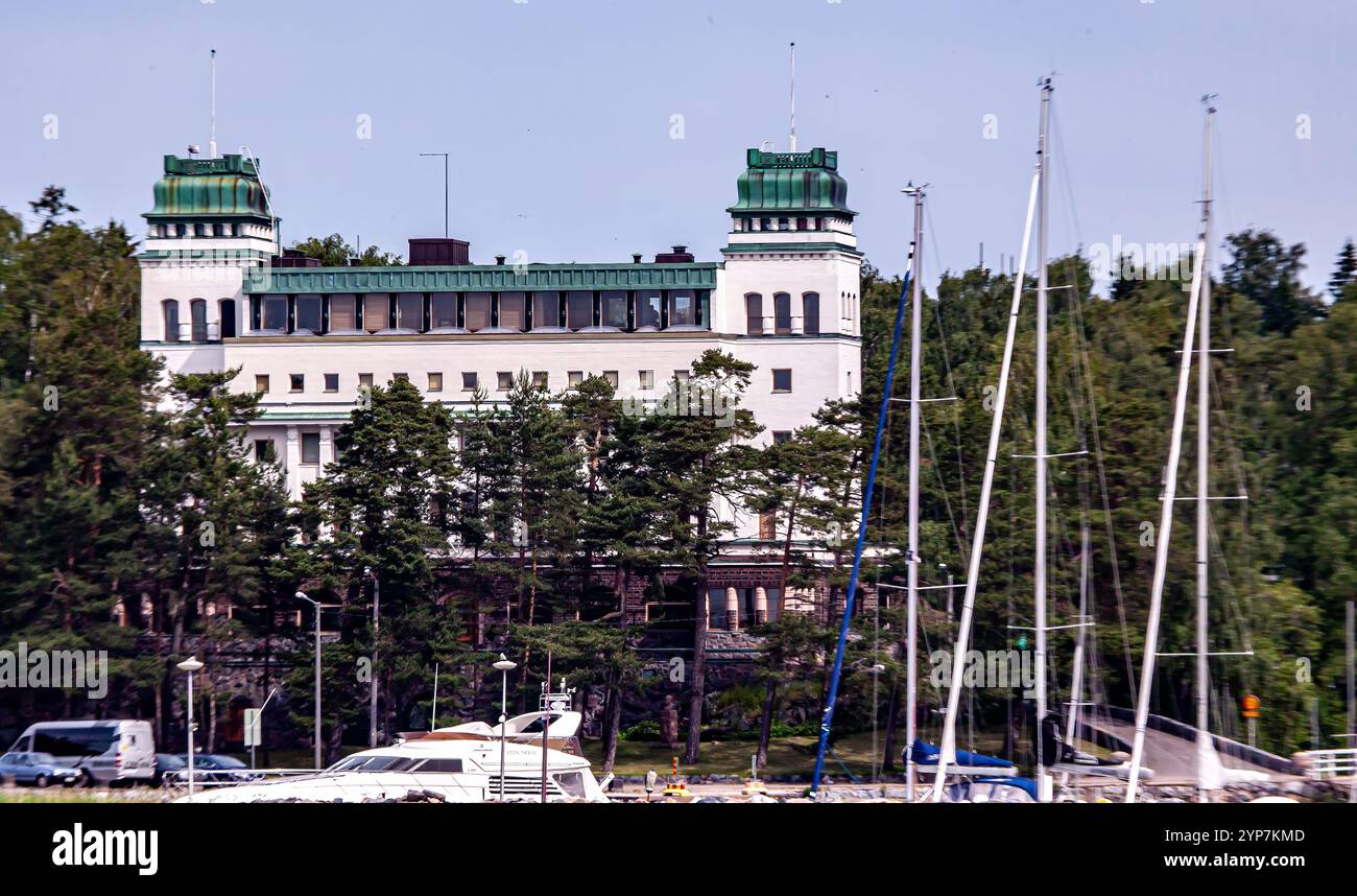 Helsinki, Finlandia 2025, splendido paesaggio urbano da Helsinki. Finlandia. Paesaggio urbano di Helsinki con la cattedrale di Helsinki e la piazza del mercato, Finlandia Foto Stock