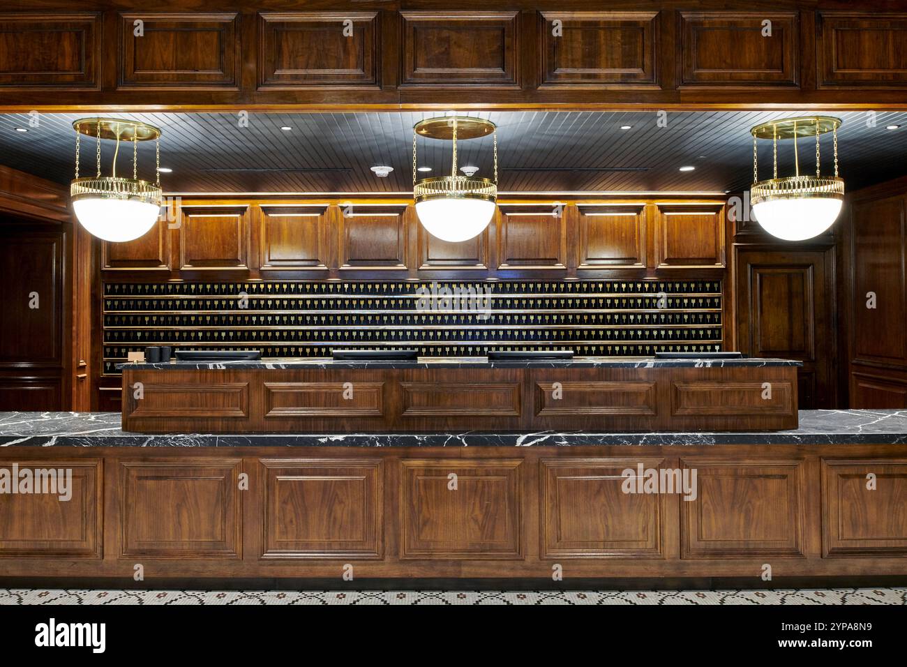 L'area ricevimento crea un caldo benvenuto per gli ospiti in un lussuoso hotel Foto Stock