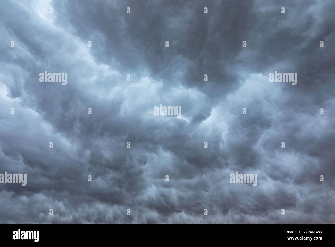 Nuvole di pioggia in Oman, Oman, Governatorato di Dhofar, Ayn Razat, Salalah Foto Stock