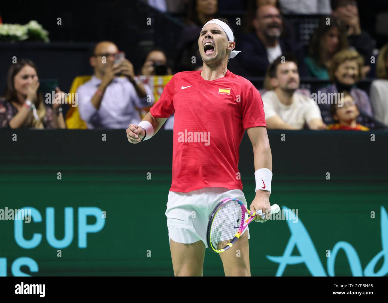 Il tennista spagnolo Rafael Nadal reagisce alle finali di Coppa Davis 2024, Palacio de Deportes Jos Mar’a Mart’n Carpena, Malaga, Spagna, Foto Stock