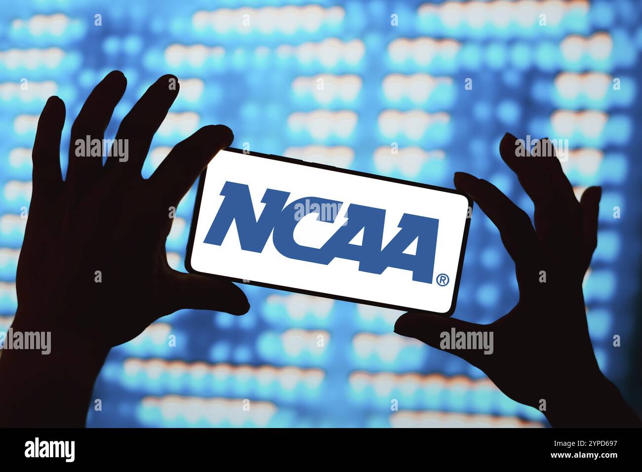 25 maggio 2024, Brasile. In questa immagine, il logo NCAA (National Collegiate Athletic Association) viene visualizzato sullo schermo di uno smartphone Foto Stock