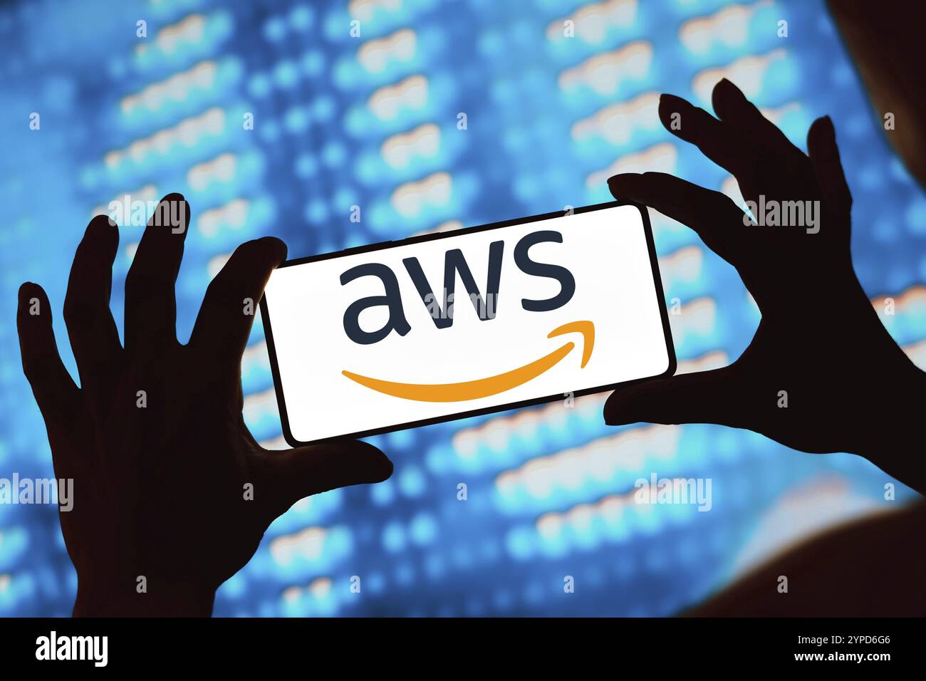 3 maggio 2024, Brasile. In questa immagine, il logo Amazon Web Services (AWS) viene visualizzato sullo schermo di uno smartphone Foto Stock