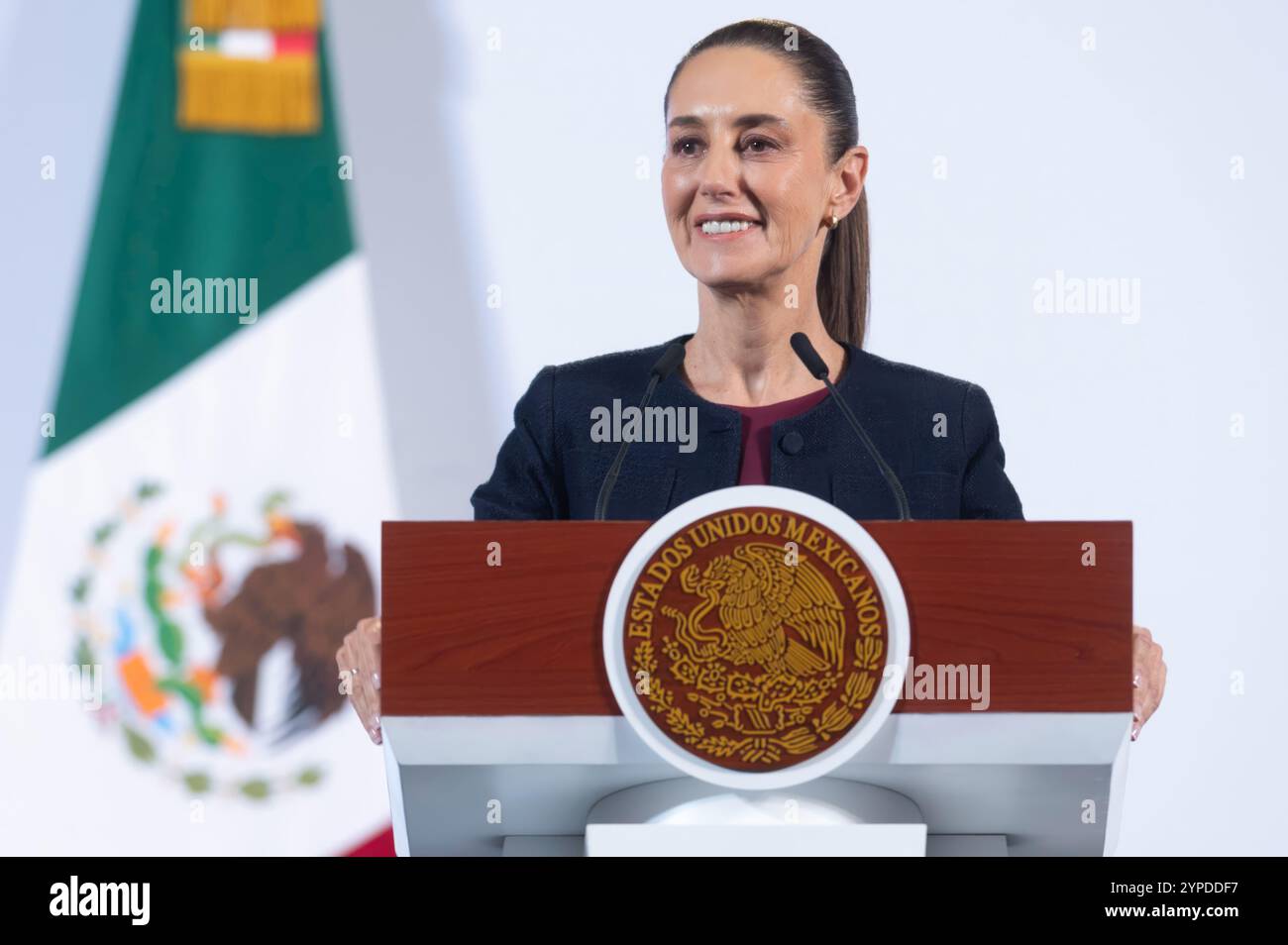 Città del Messico, Messico. 29 novembre 2024. La presidente messicana Claudia Sheinbaum ascolta una domanda durante la conferenza stampa quotidiana al Palazzo Nazionale, il 29 novembre 2024, a città del Messico, Messico. Credito: Presidencia de la Republica Mexicana/Ufficio Presidenti messicani/Alamy Live News Foto Stock