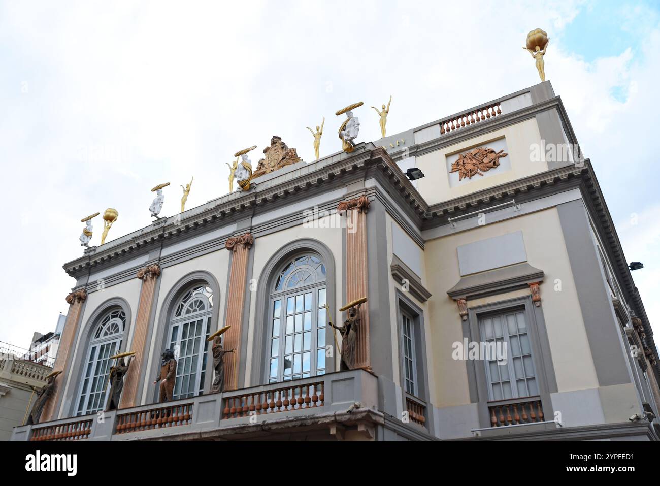 Esterno del Teatre-Museu Dalí (Museo Dali e Teatro) di Figueres (Spagna) Foto Stock