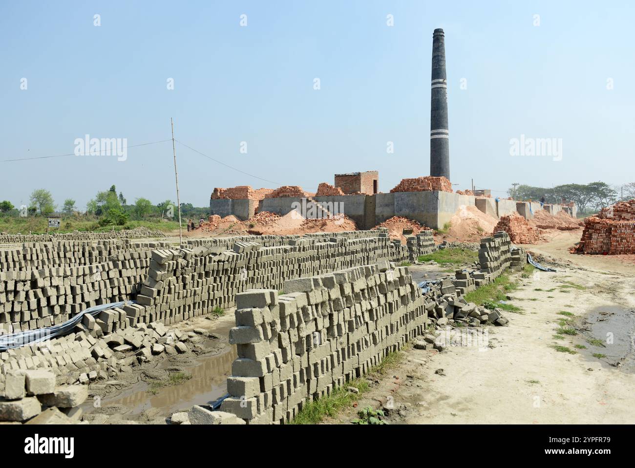 Una fabbrica di mattoni nella periferia di Dacca, Bangladesh. Foto Stock