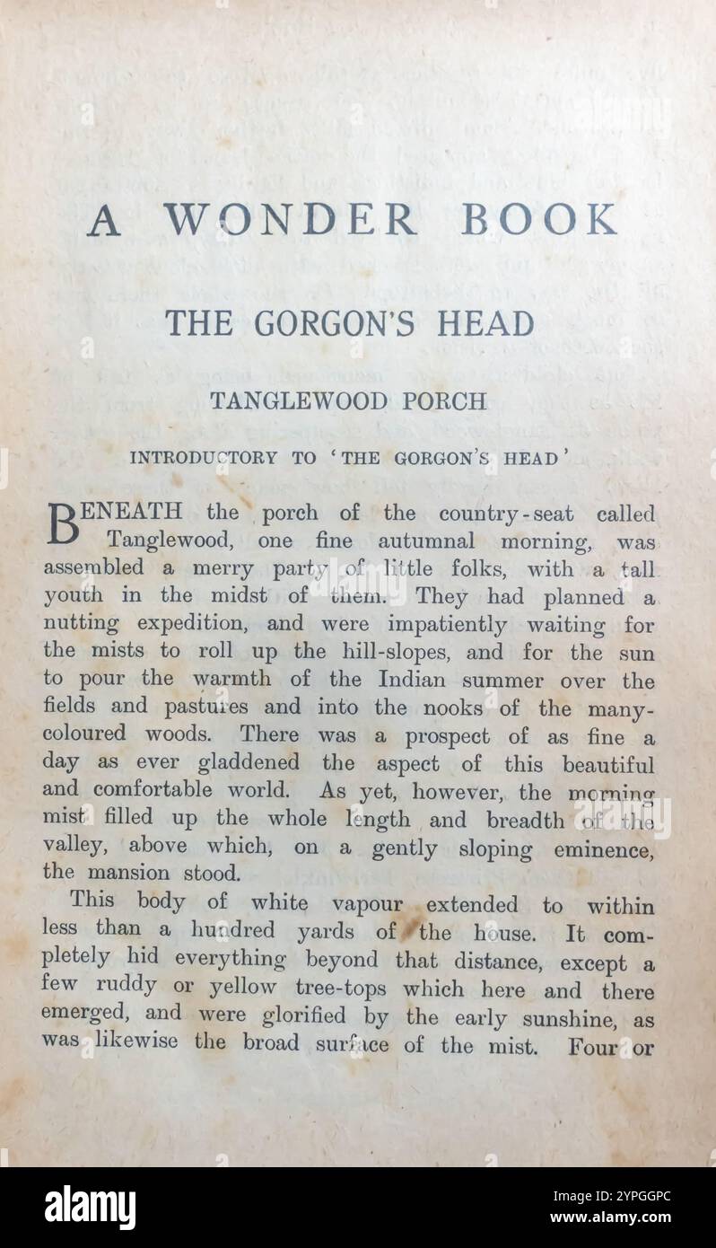 The Gorgon's Head Story from A Wonder Book and Tanglewood Tales di Nathaniel Hawthorne - London : W. & R. Chambers Foto Stock