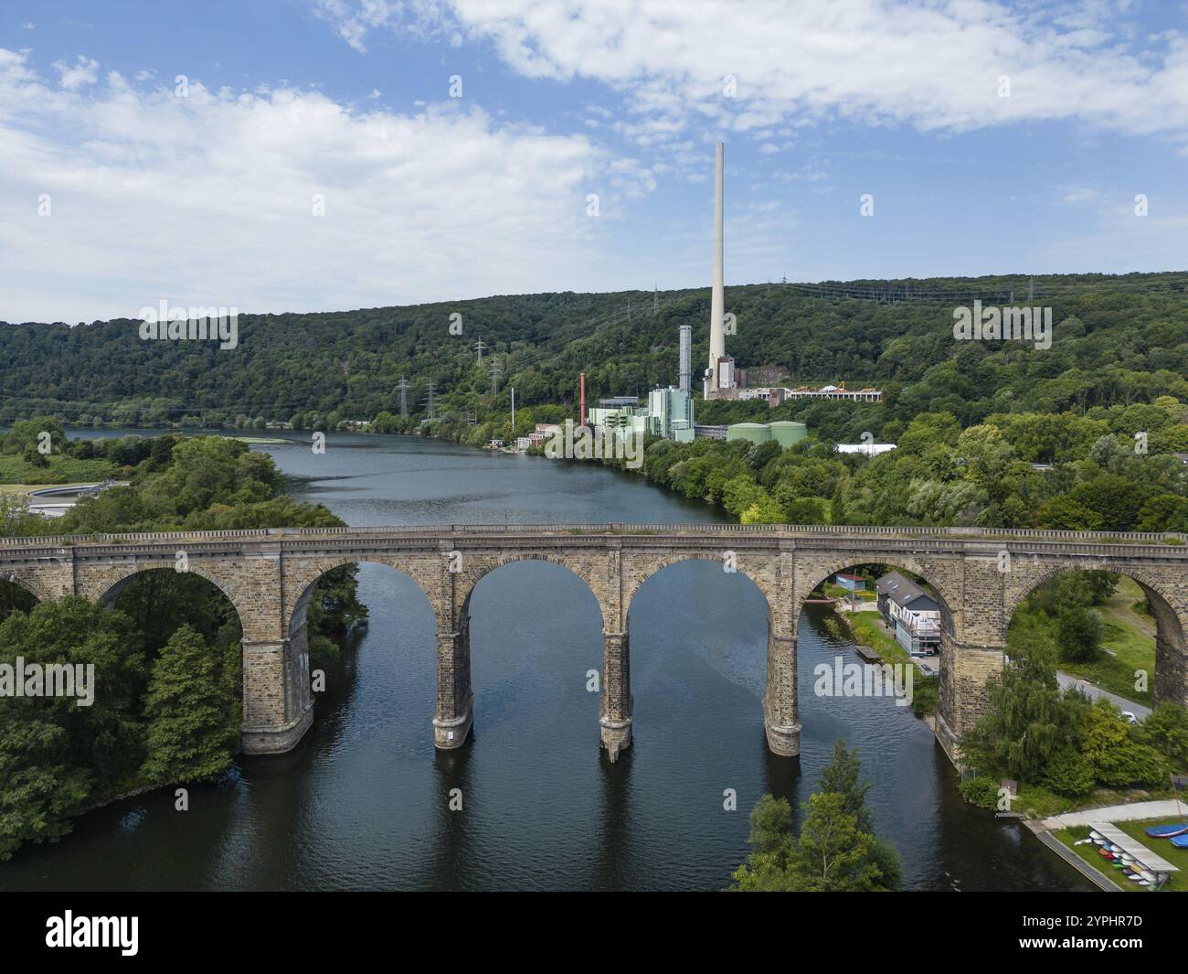 La ? Viadotto della Ruhr? Tra le città di Herdecke e Hagen attraversa il fiume Ruhr come viadotto ferroviario e si trova nella Renania settentrionale-Vestfalia. Il Foto Stock