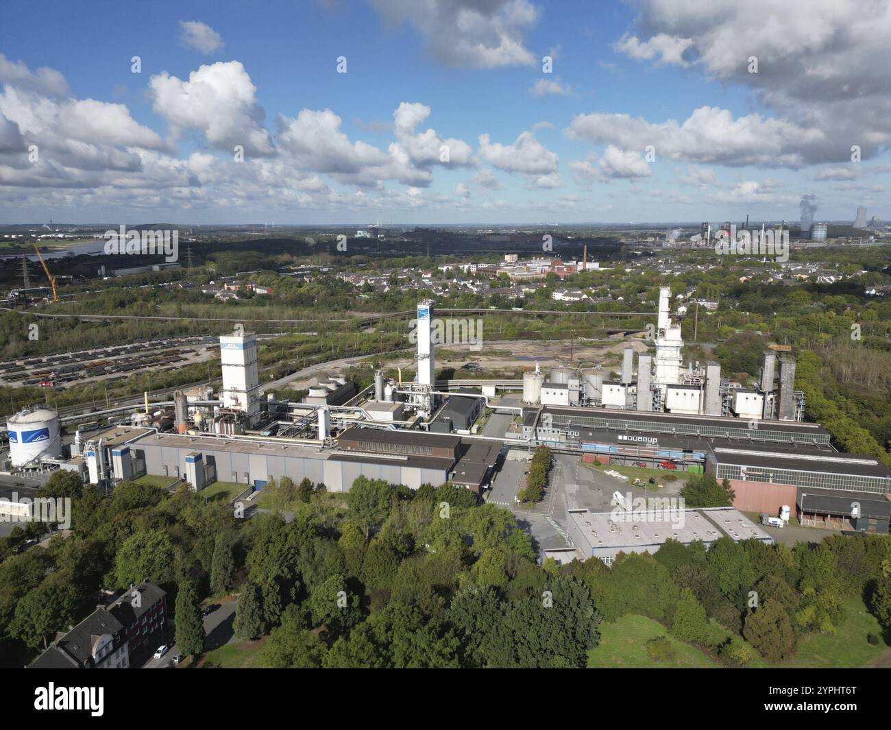 Linde gas gestisce diversi impianti di separazione dell'aria per ossigeno, azoto e argon, in un ex stabilimento della Thyssen Krupp Steel AG a Duisburg Foto Stock