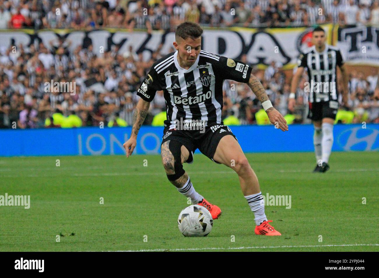 Buenos Aires, Argentina. 30 novembre 2024. Bernardo dell'Atletico Mineiro durante l'ultima partita di calcio tra l'Atletico Mineiro brasiliano e il Botafogo brasiliano della Copa CONMEBOL Libertadores 2024, allo Stadio Monumental de Nunez, a Buenos Aires, Argentina, il 30 novembre 2024. Foto: Piscina Pelaez Burga/DiaEsportivo/Alamy Live News crediti: DiaEsportivo/Alamy Live News Foto Stock