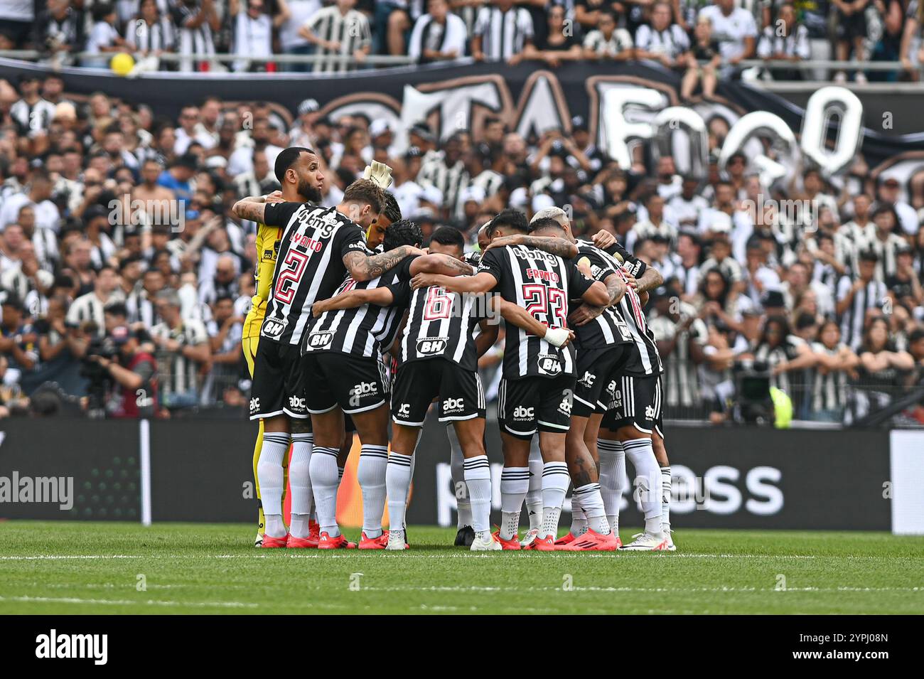 Buenos Aires, Argentina. 30 novembre 2024. MG e Botafogo, validi per la finale della Copa Libertadores da América 2024, tenutasi presso lo stadio Monumental de Nunez, a Buenos Aires, Argentina, questo sabato (30). Crediti: Gabriel Sotelo/FotoArena/Alamy Live News Foto Stock