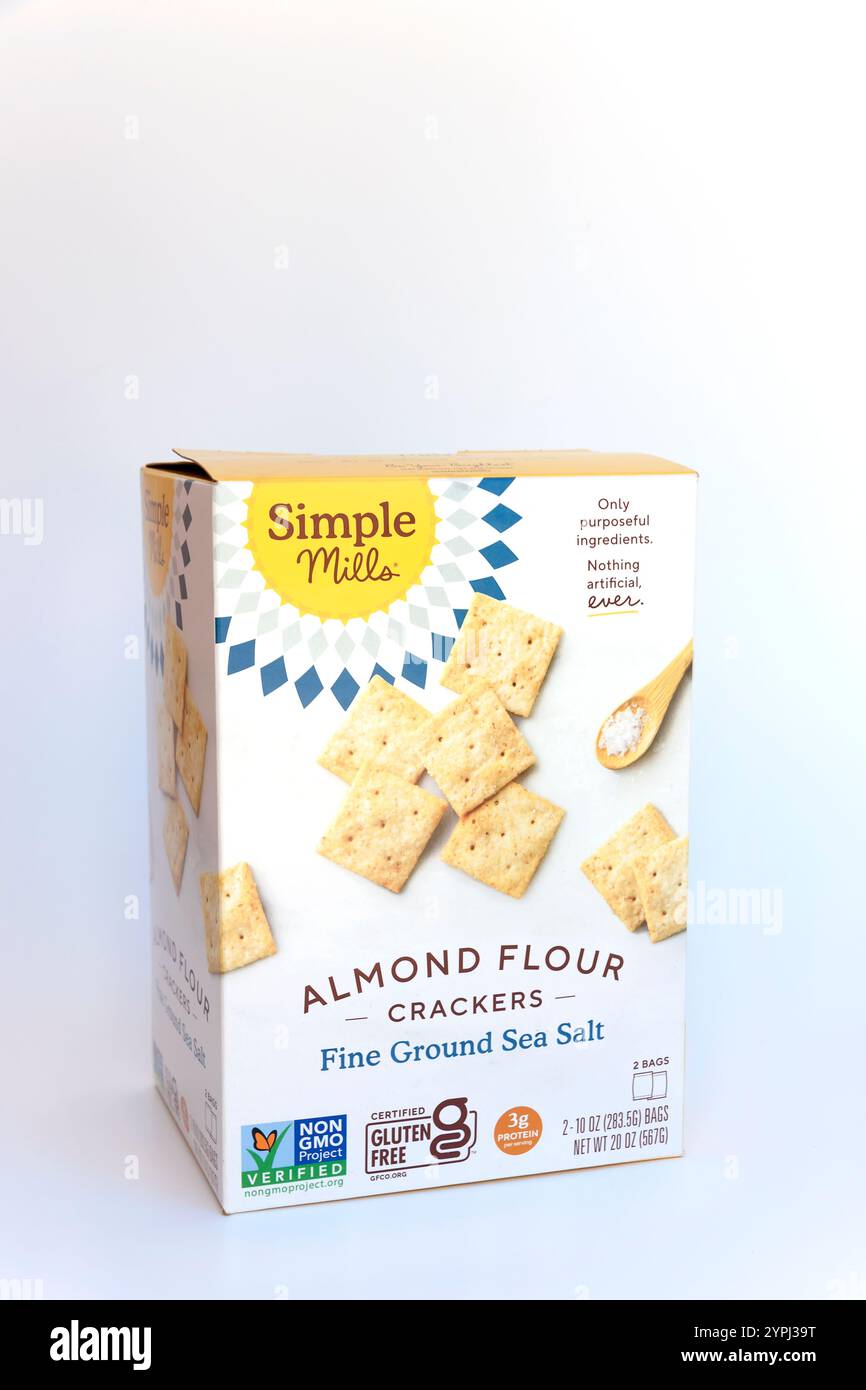 Simple Mills Almond Flour Crackers, Un'alternativa di grano più sana. Foto Stock