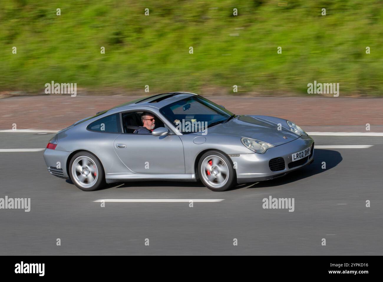 Porsche 911 Carrera 4S argento 2002 Foto Stock