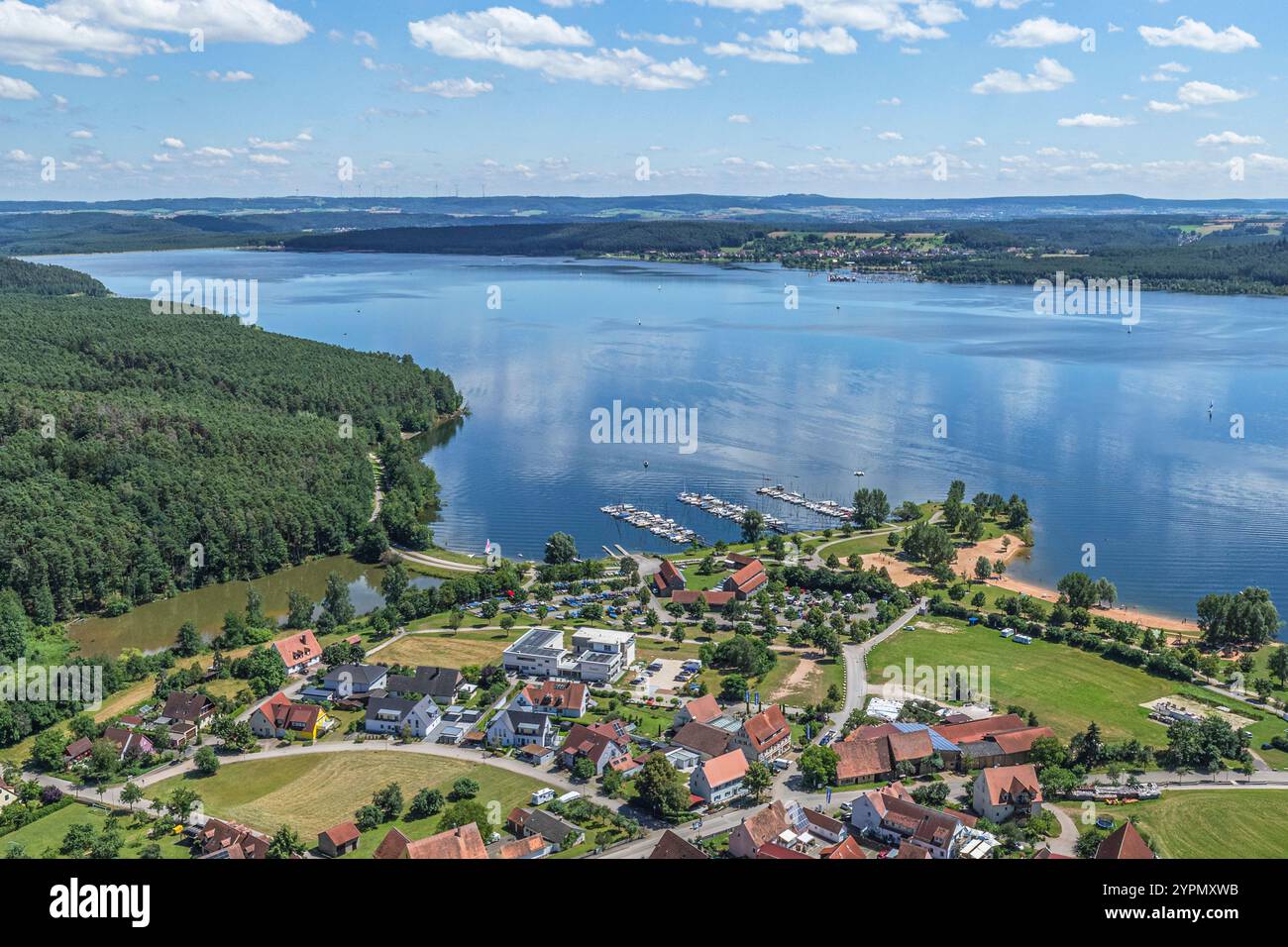 La regione turistica del Distretto dei Laghi della Franconia vicino a Enderndorf sul Großer Brombachsee dall'alto Foto Stock